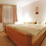Erika Huber Direkt An Der Therme * 巴特比恩巴赫