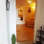 Erika Huber Direkt An Der Therme