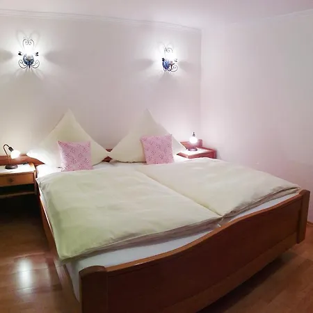 Apartment Erika Huber Direkt An Der Therme Bad Birnbach